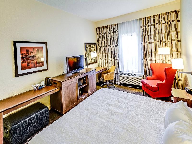 Hampton Inn Columbus I-70E Hamilton Rd. image