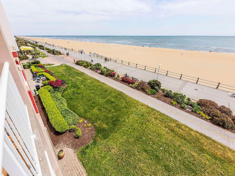 Hampton Inn Virginia Beach-Oceanfront North image
