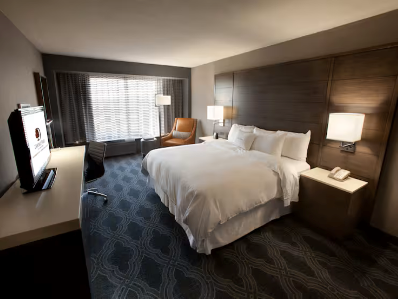 DOUBLE KING SIZE BED