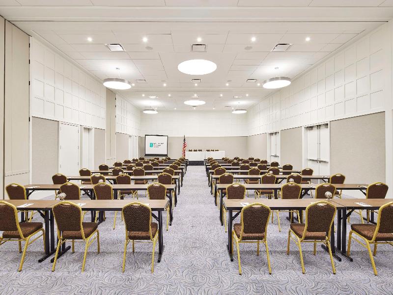 Embassy Suites by Hilton Alexandria Old Town image