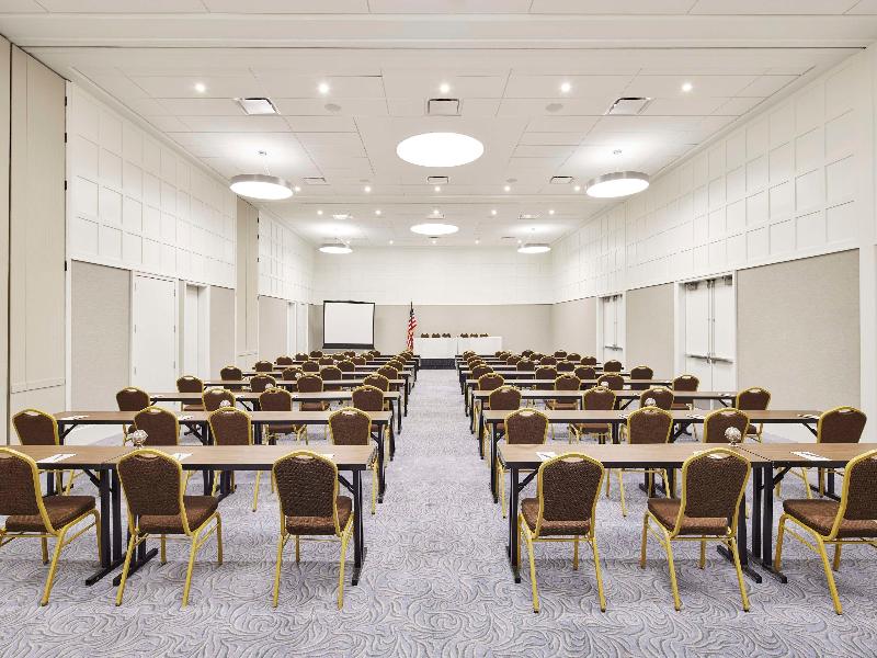Embassy Suites by Hilton Alexandria Old Town image