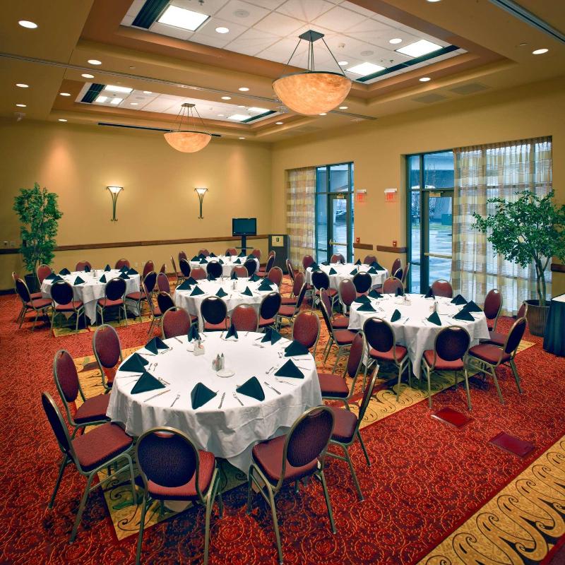 Hotel Embassy Suites East Peoria - Hotel&RiverFront