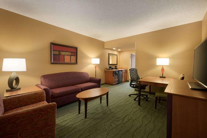 Embassy Suites East Peoria - Hotel&RiverFront