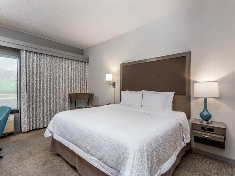 Hampton Inn Milwaukee-Airport image