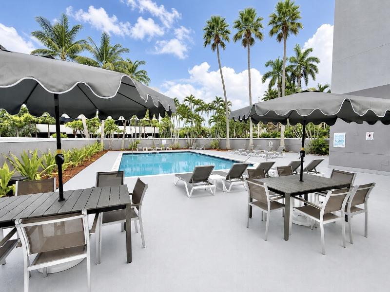 Doubletree Hotel West Palm Beach - Airport image