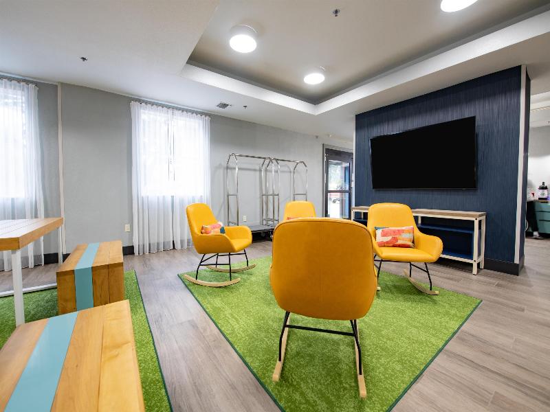 Spark By Hilton Lafayette