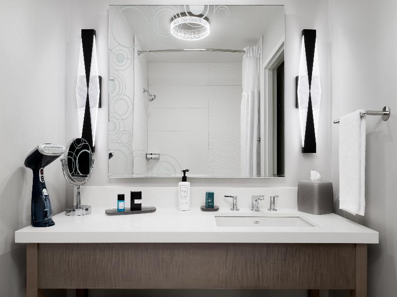 Hilton Boca Raton Suites image