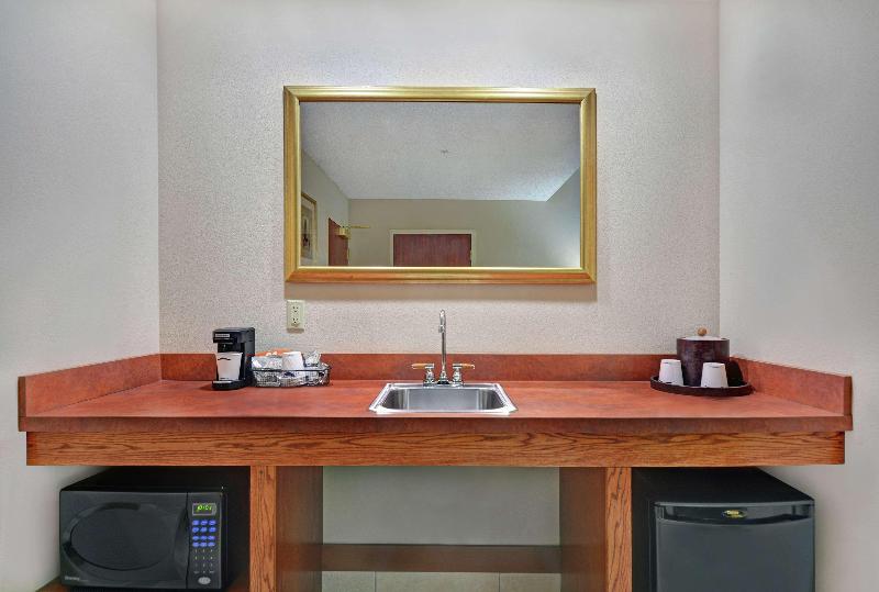 Hampton Inn Fayetteville image