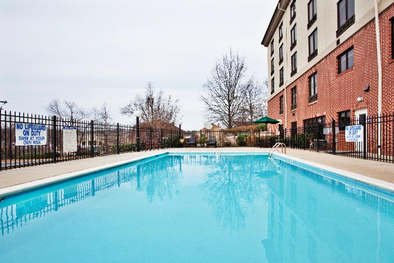 Hampton Inn & Suites Greenville-Downtown-River