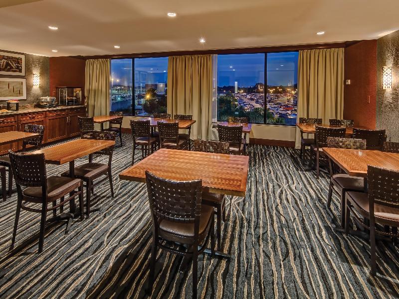 Hilton Knoxville Airport — general view