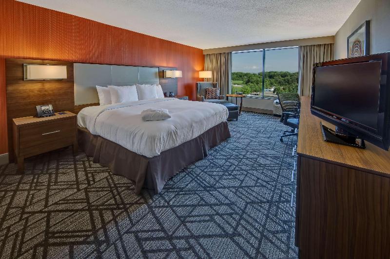 Hilton Knoxville Airport — photo 29