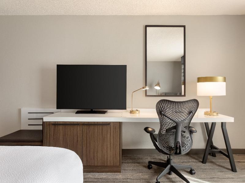 Hilton Garden Inn Fort Myers Airport- FGCU image