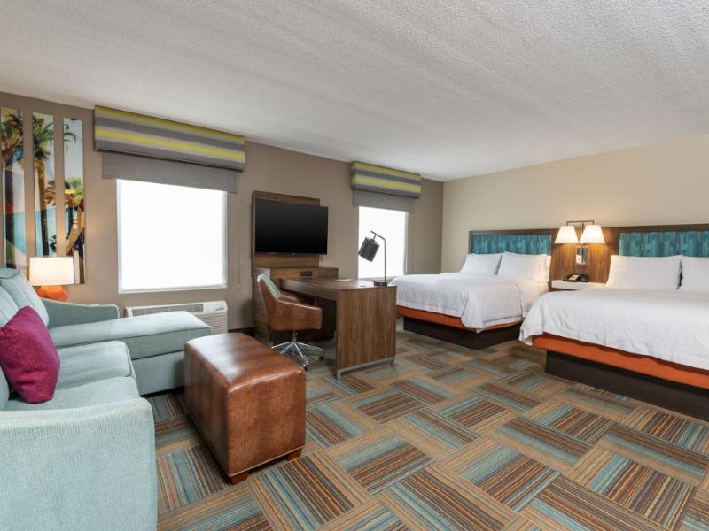 Hampton Inn & Suites Fort Myers-Colonial Blvd. image