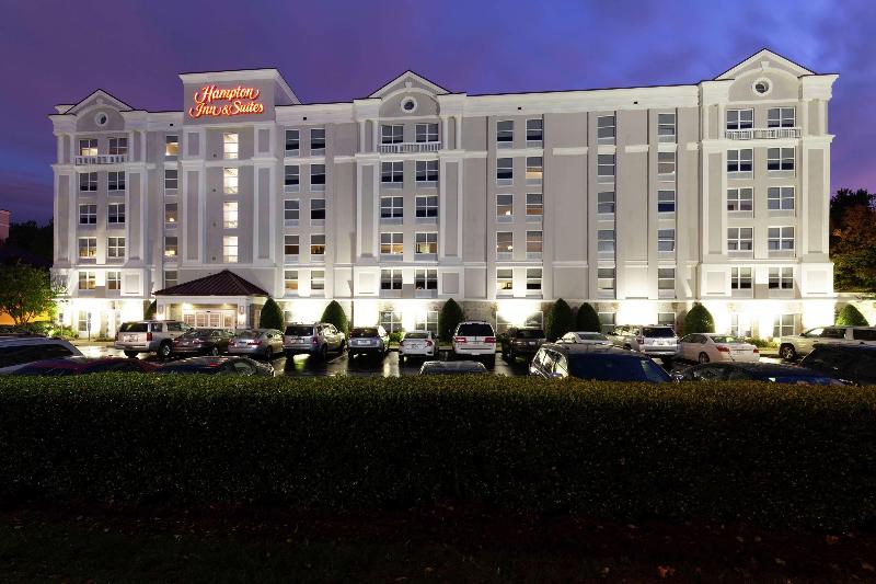 Hampton Inn AND Suites Raleigh/Cary