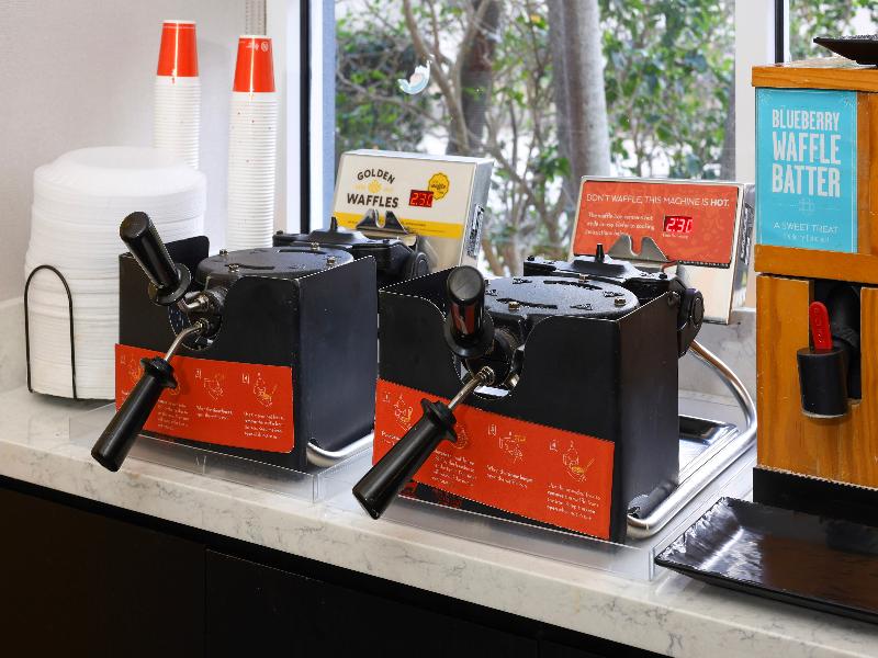 Hampton Inn Miami-Coconut Grove/Coral Gables image
