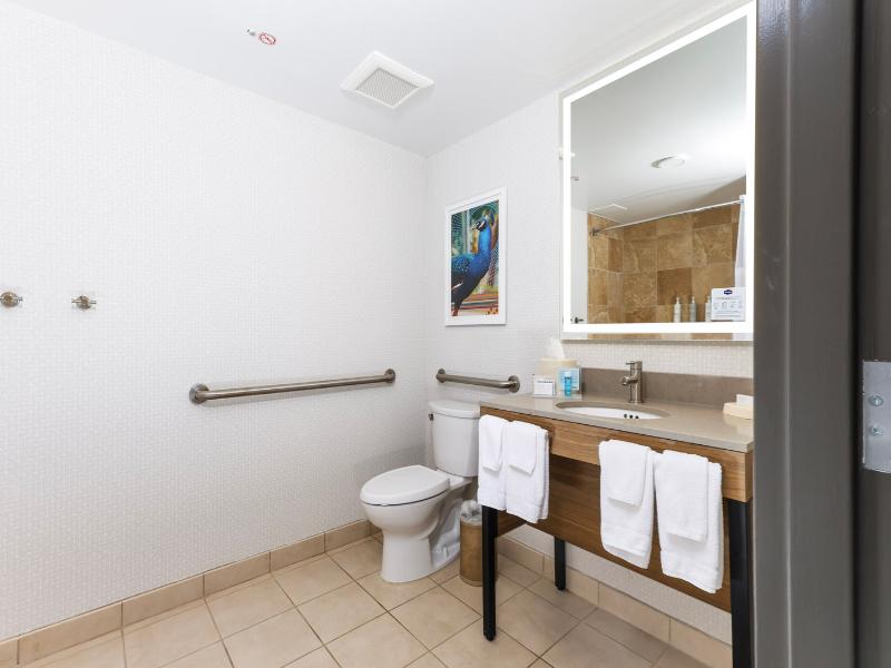 Hampton Inn Miami-Coconut Grove/Coral Gables image