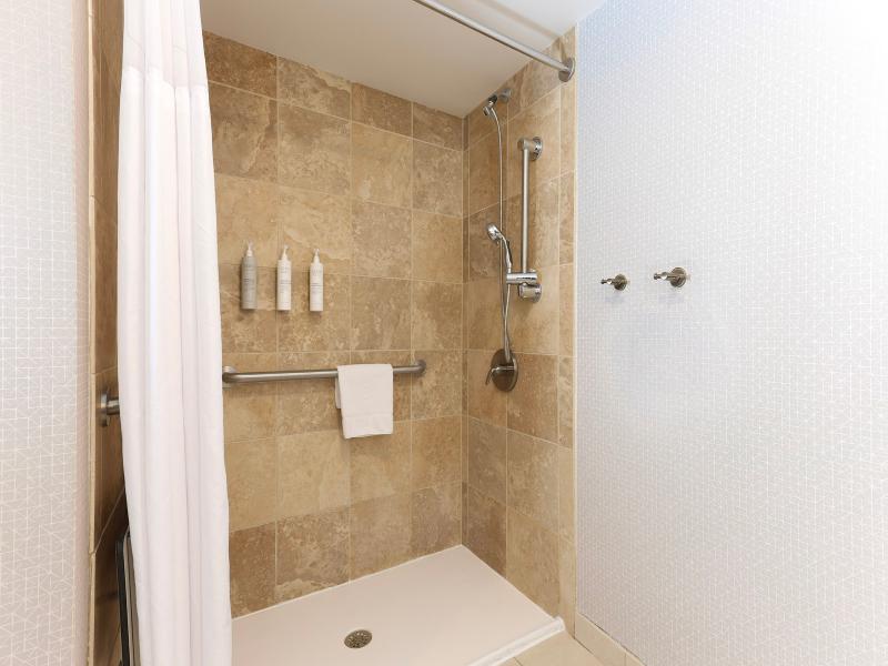 Hampton Inn Miami-Coconut Grove/Coral Gables image