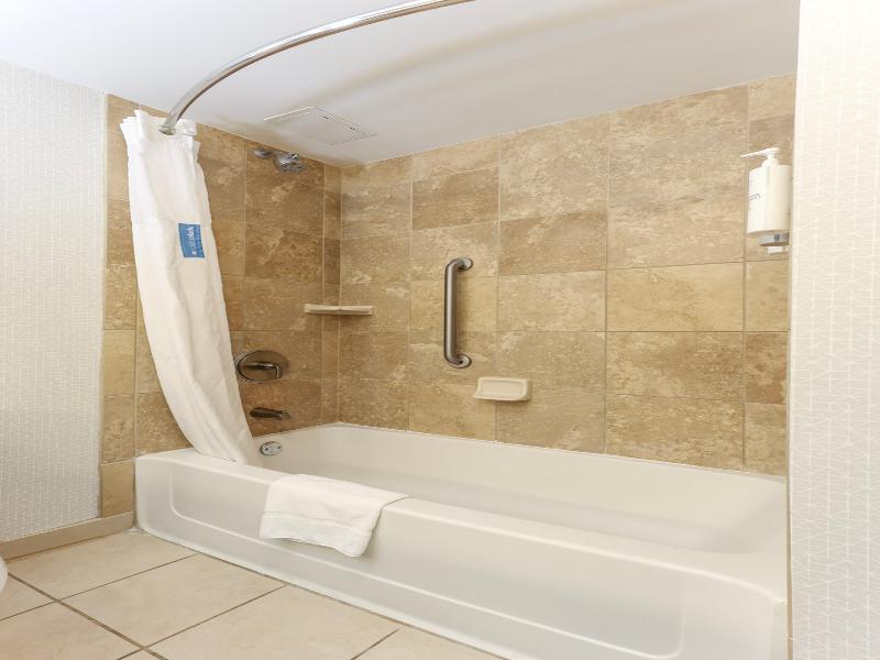 Hampton Inn Miami-Coconut Grove/Coral Gables image