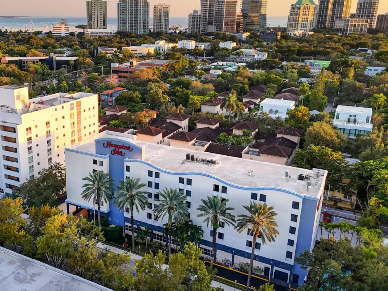 Hampton Inn Miami-Coconut Grove/Coral Gables image