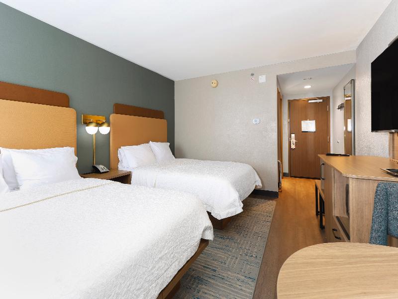 Hampton Inn Miami-Coconut Grove/Coral Gables image