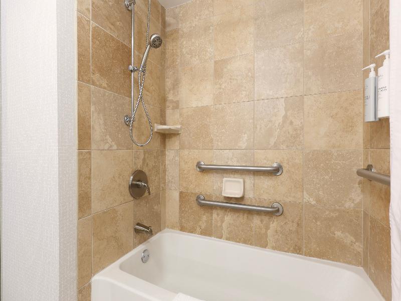 Hampton Inn Miami-Coconut Grove/Coral Gables image