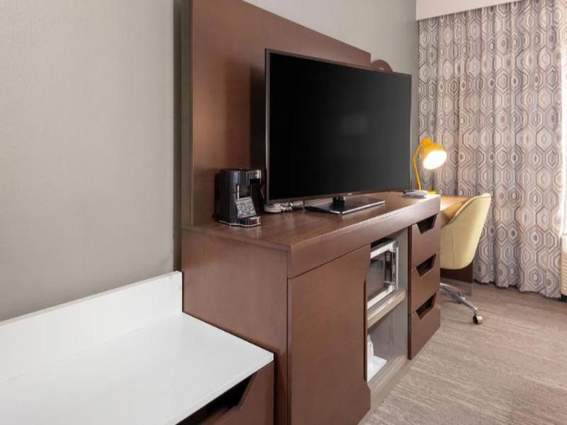 Hampton Inn & Suites Concord/Charlotte image