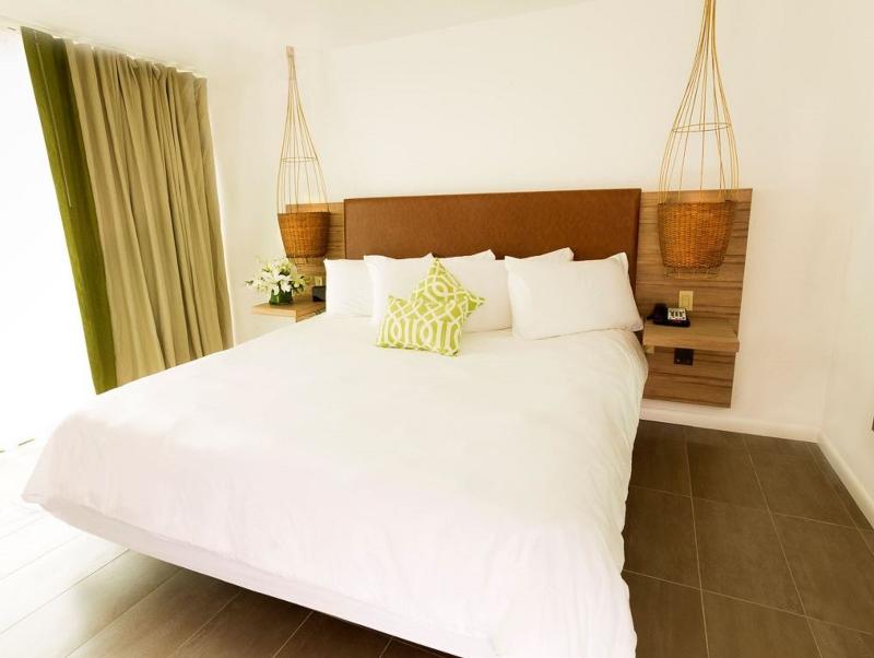 Hotel Amara Cay Resort