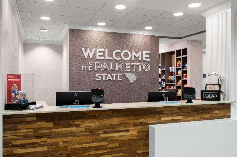 Hampton Inn Charleston-North image