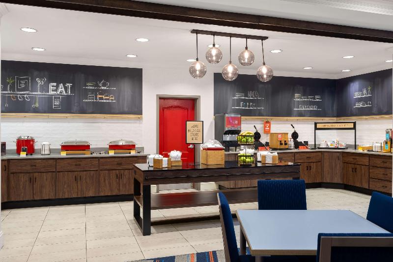 Hampton Inn Charleston-North image