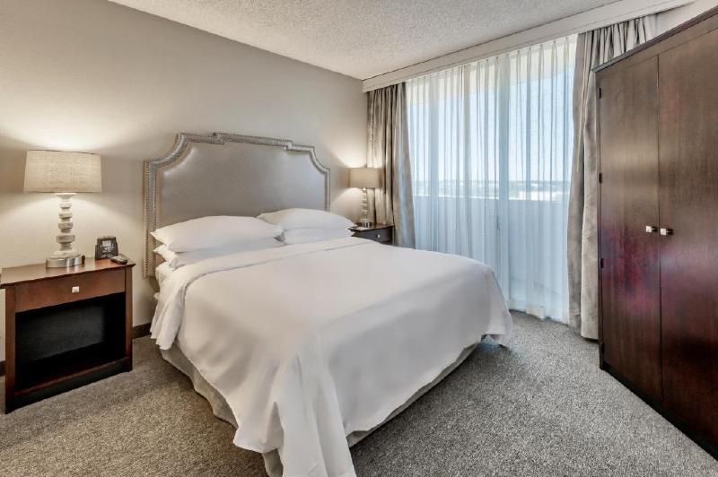 Embassy Suites By Hilton Boca Raton image