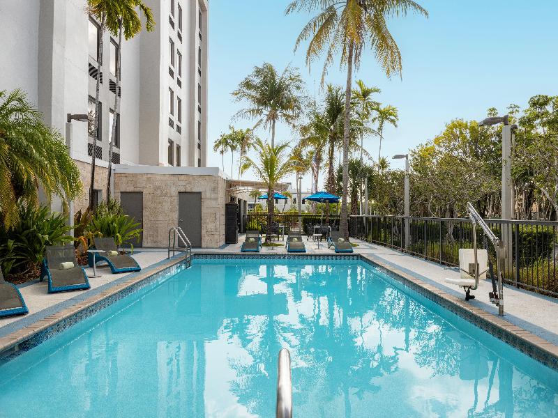 Hampton Inn Miami-Airport West image