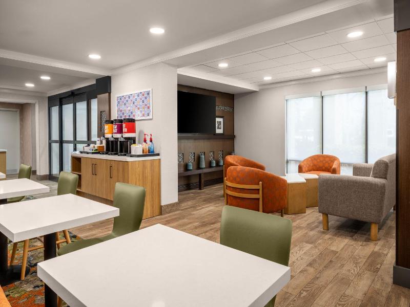 Hampton Inn Miami-Airport West image