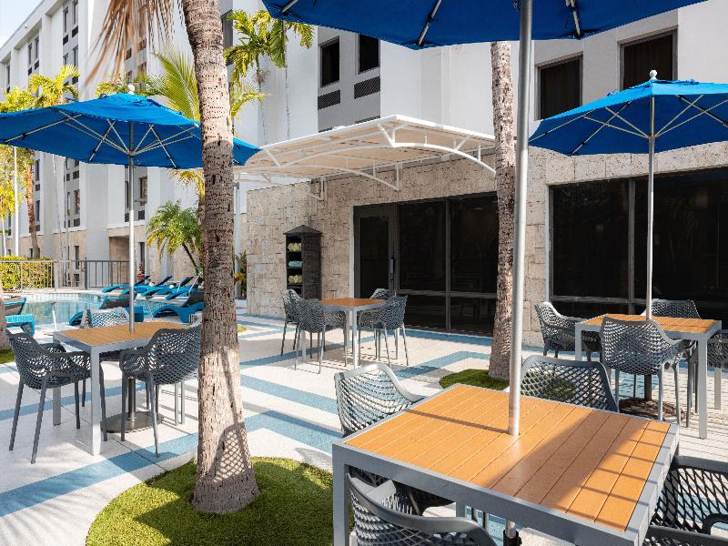 Hampton Inn Miami-Airport West image