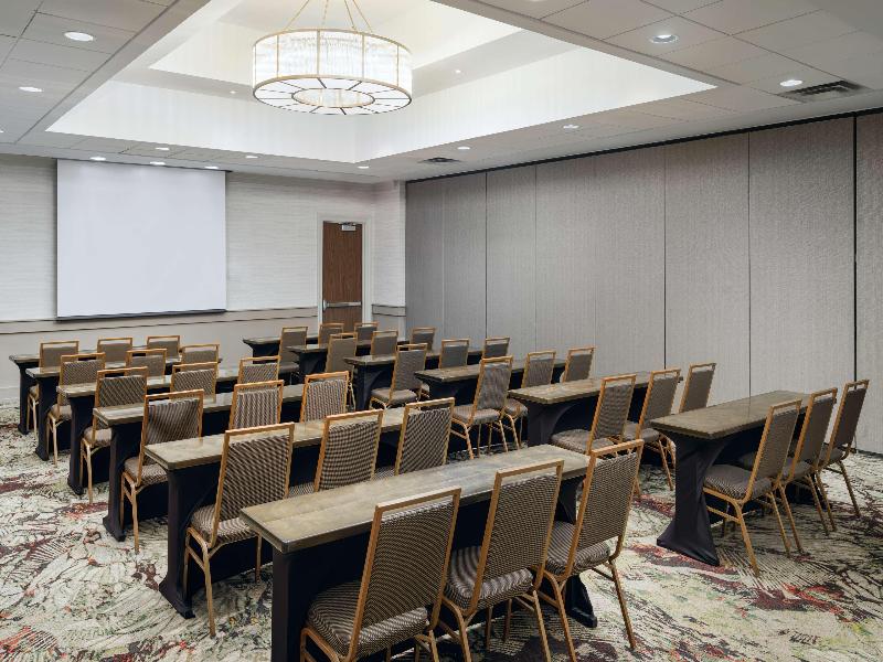 Embassy Suites Memphis image