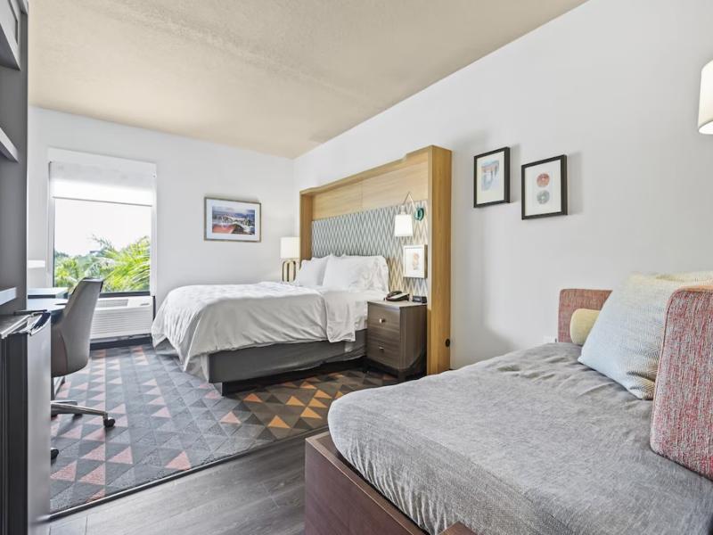 Holiday Inn St. Petersburg West image
