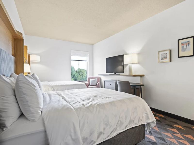 Holiday Inn St. Petersburg West image