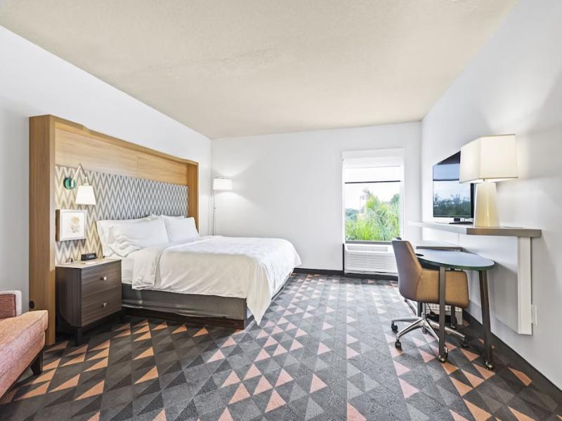 Holiday Inn St. Petersburg West image