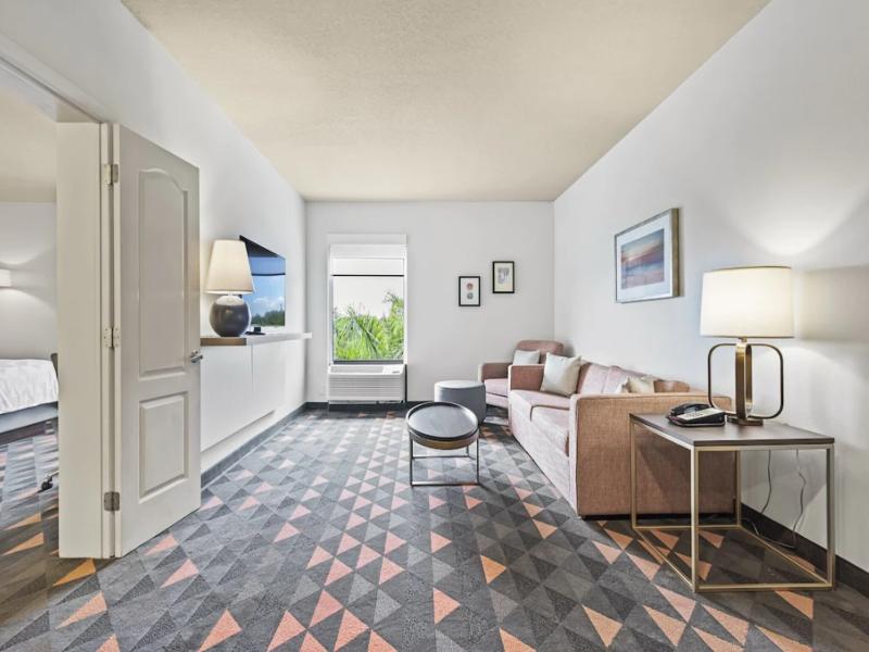 Holiday Inn St. Petersburg West image