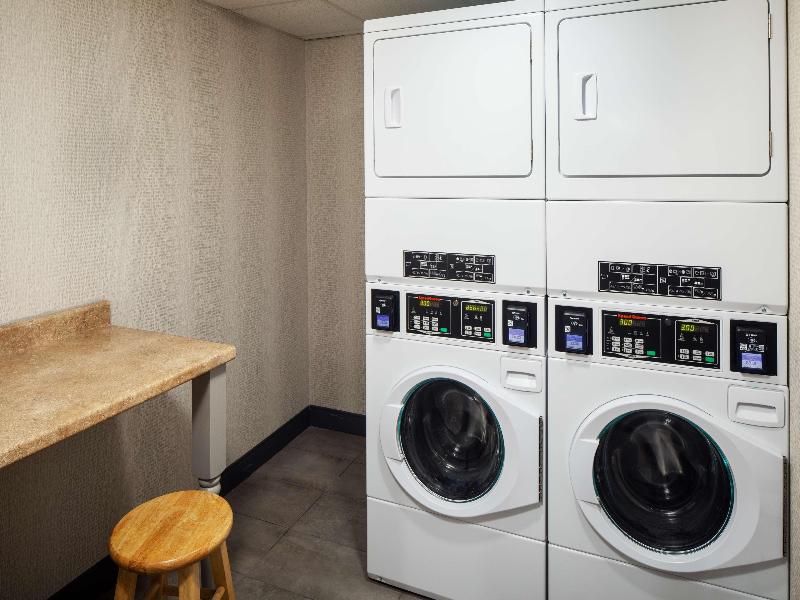 Hampton Inn Atlanta-Northlake image