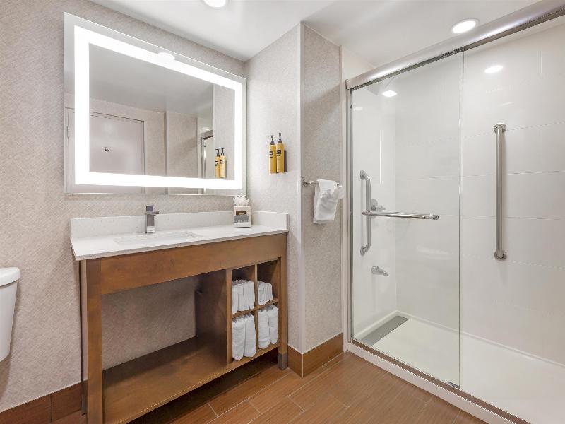 Best Western Plus Raleigh Crabtree Valley Hotel image
