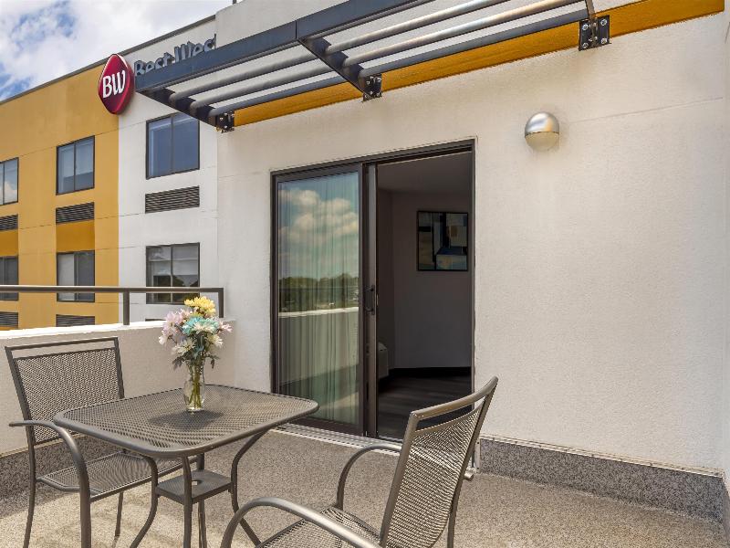 Best Western Plus Raleigh Crabtree Valley Hotel image