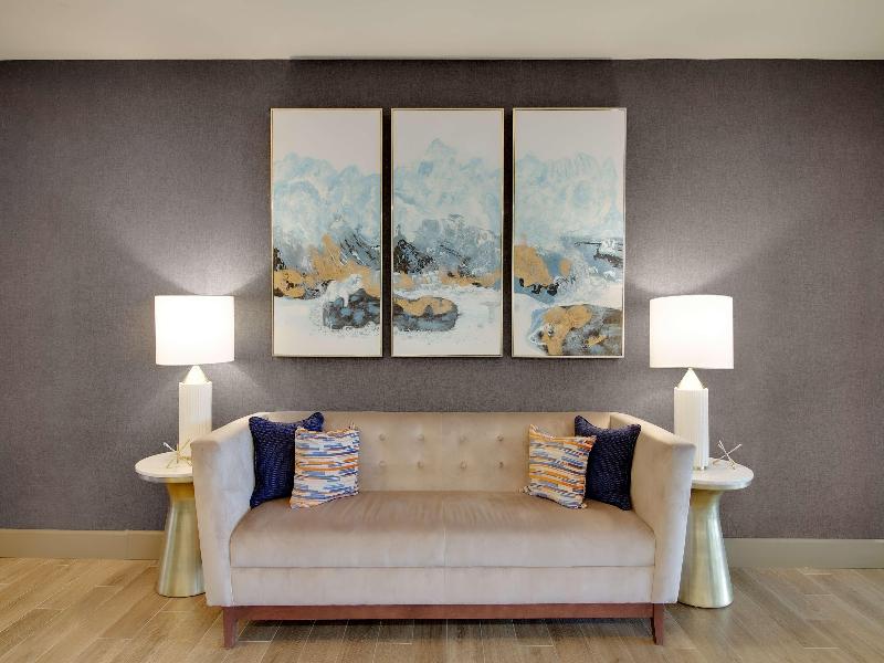 Hampton Inn Birmingham-Colonnade 280 image