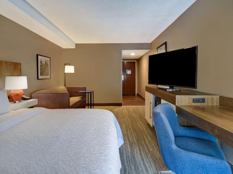 Hampton Inn Birmingham-Colonnade 280 image