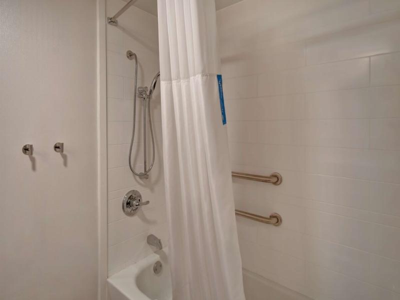 Hampton Inn Birmingham-Colonnade 280 image