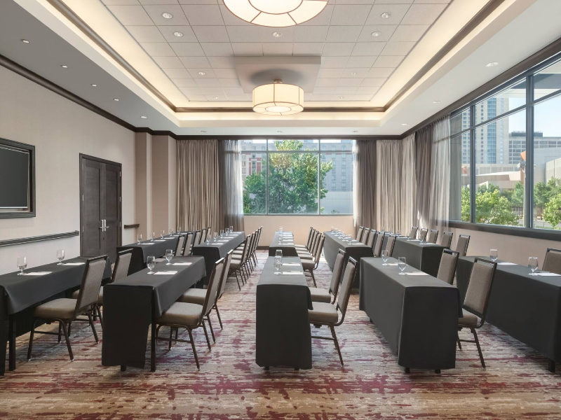 Hilton Garden Inn Atlanta Downtown image