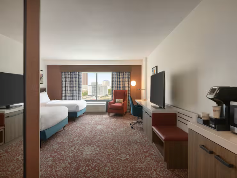 Hilton Garden Inn Atlanta Downtown image