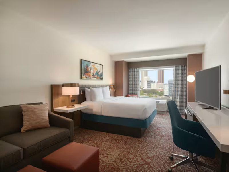 Hilton Garden Inn Atlanta Downtown image