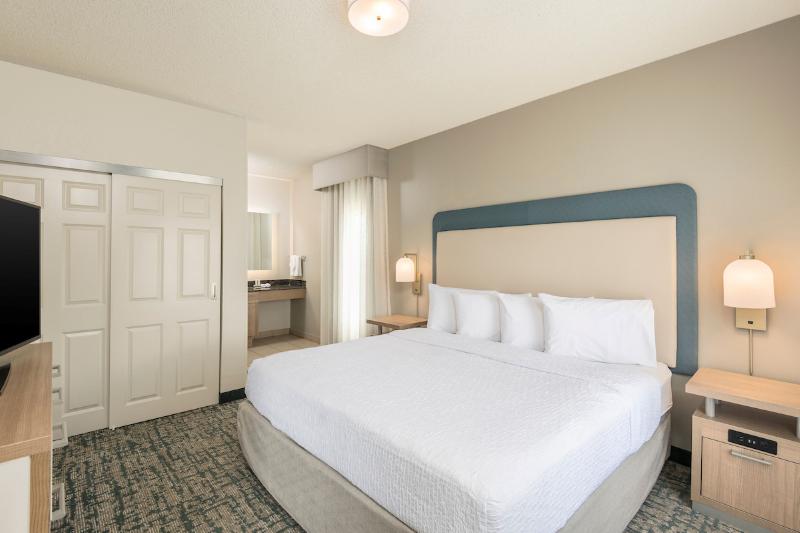 Homewood Suites by Hilton Miami-Airport/Blue