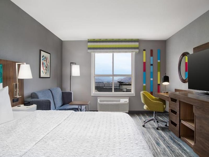 Hampton Inn by Hilton Kamloops image