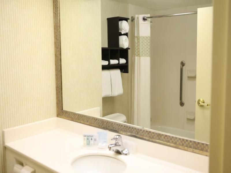 Country Inn & Suites Radisson Toronto Mississauga image